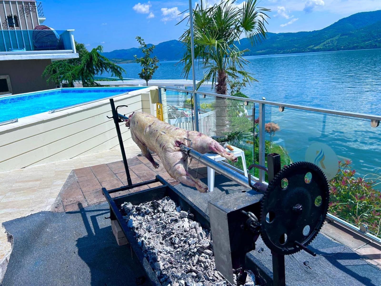 Riviera 990 - Resort & Restaurant Eselnita Ngoại thất bức ảnh